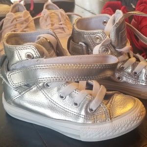Girls leather silver converse chucks